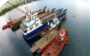 barge_tand_tugs